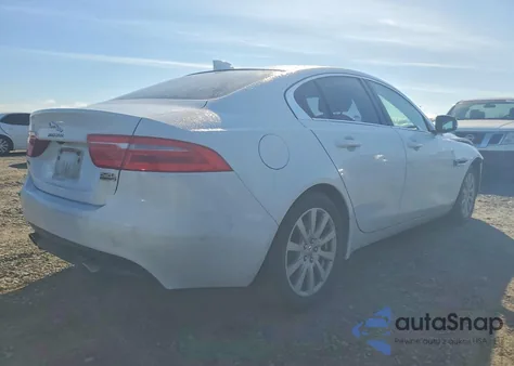 2019 Jaguar Xe z USA, uszkodzony, nr VIN SAJAS4FX7KCP52694
